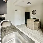 Gillygate Nest With Free Allocated Parking Appartement