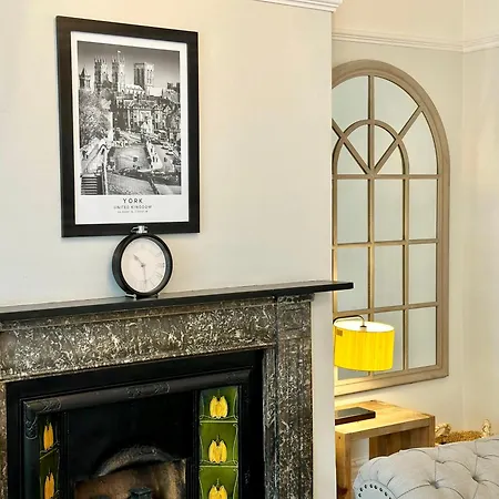 Gillygate Nest With Free Allocated Parking Apartment York