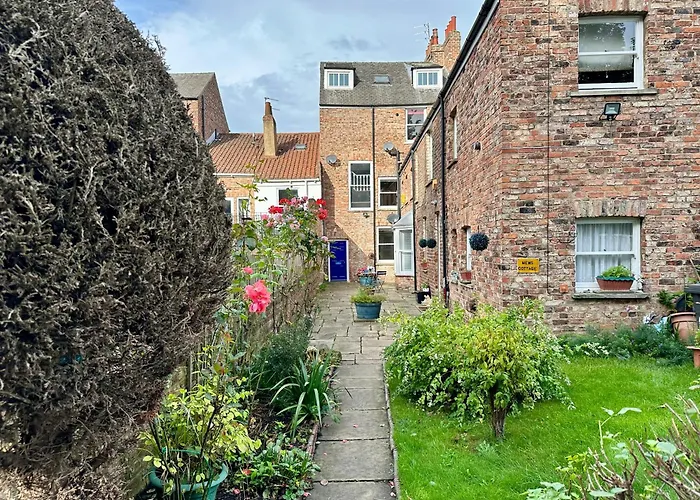 Gillygate Nest With Free Allocated Parking *